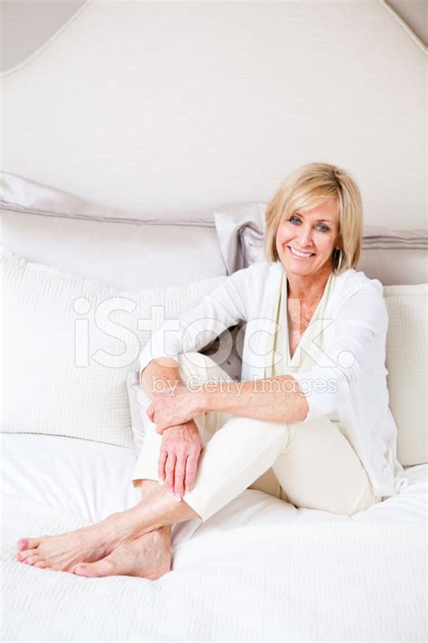 donne mature a letto|Donne Mature A Letto Stock Photos and Images